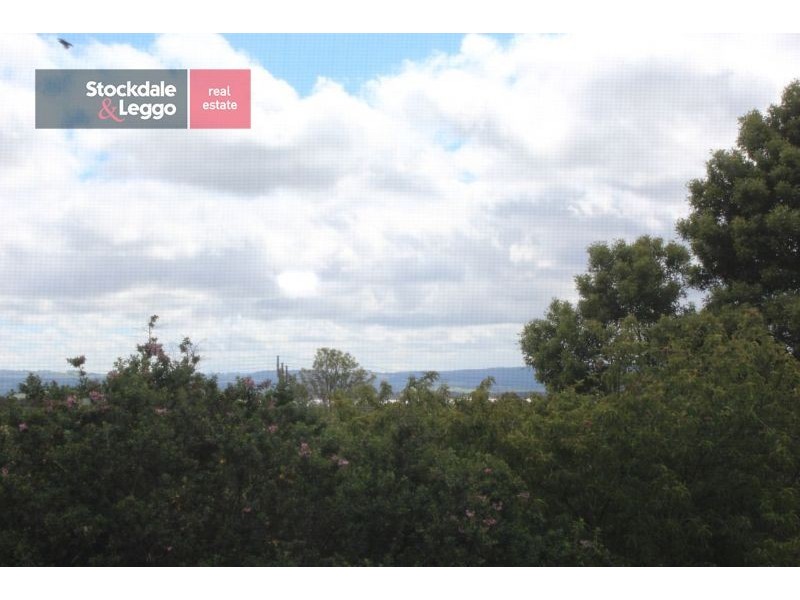 15 Blackwood Crescent, Churchill VIC 3842