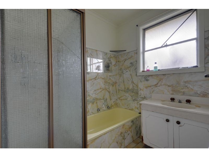 3 Cherry Crescent, Morwell VIC 3840