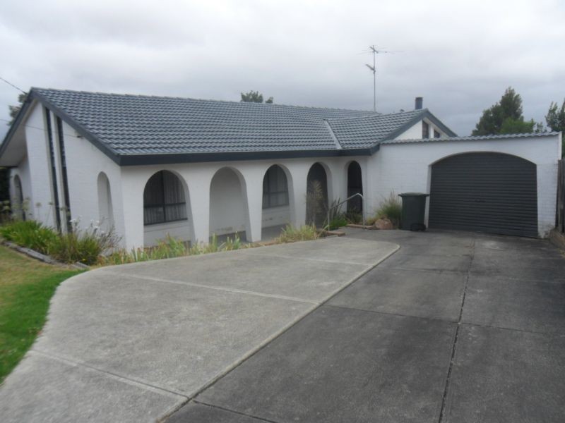 20 Rae Crescent, Churchill VIC 3842