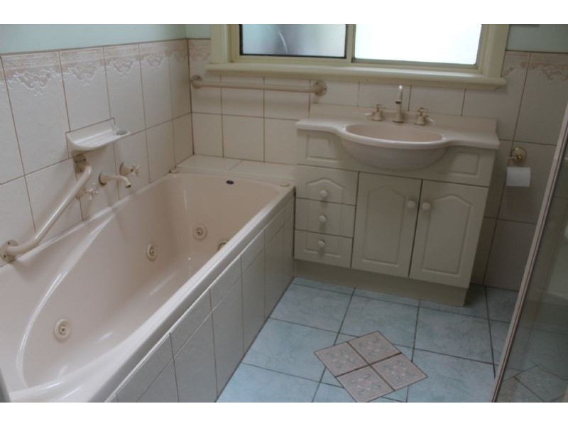 31 Robertson Street, Morwell VIC 3840