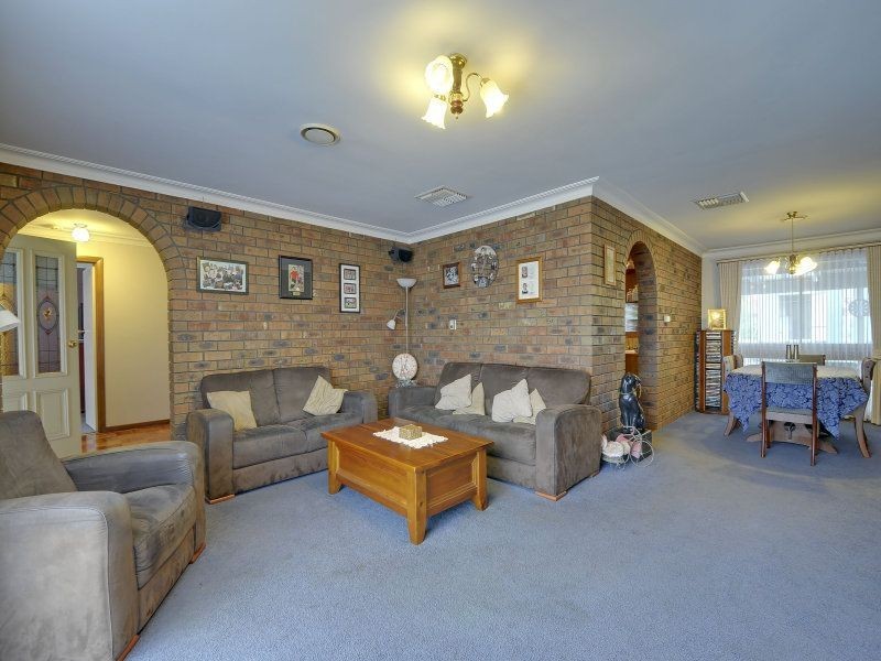 17 Wyung Drive, Morwell VIC 3840