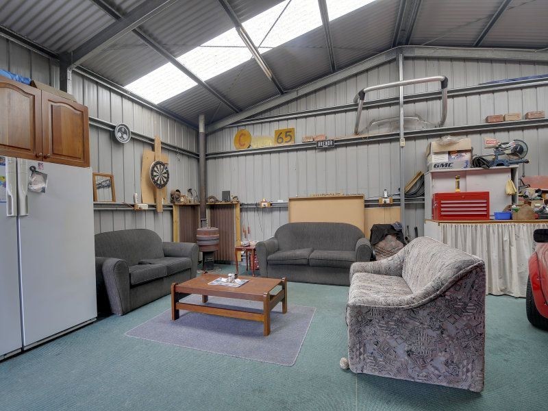 17 Wyung Drive, Morwell VIC 3840