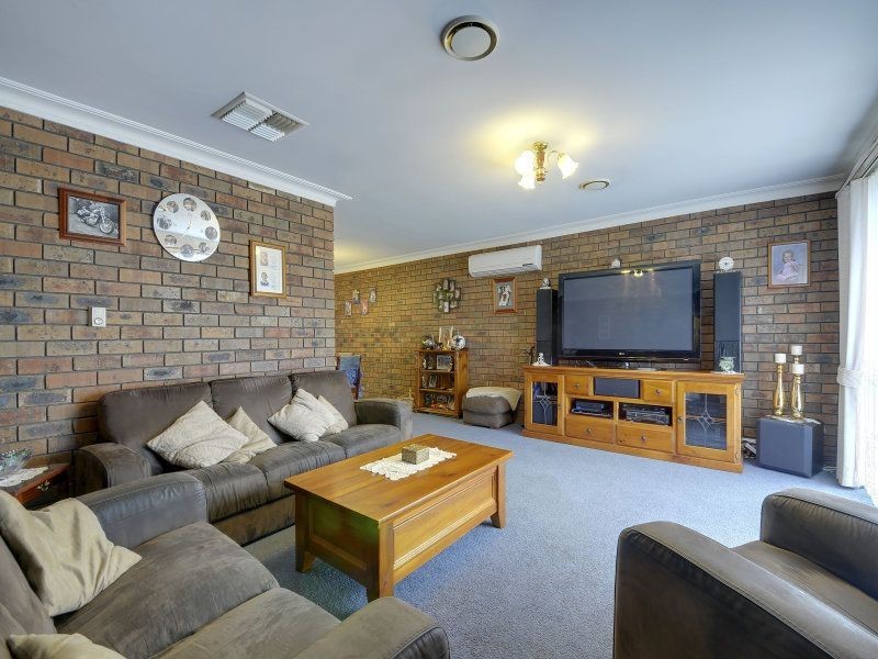 17 Wyung Drive, Morwell VIC 3840