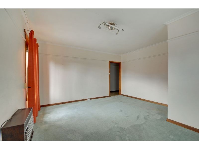 27 Robertson Street, Morwell VIC 3840