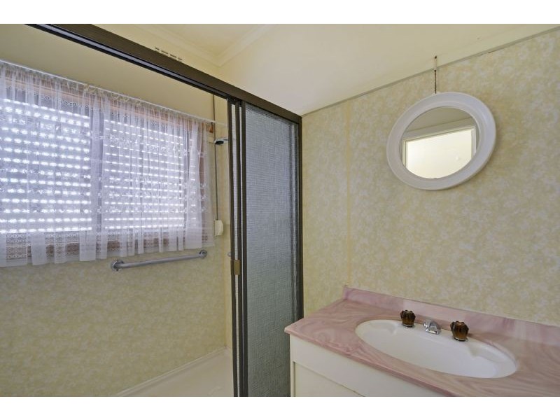 27 Robertson Street, Morwell VIC 3840