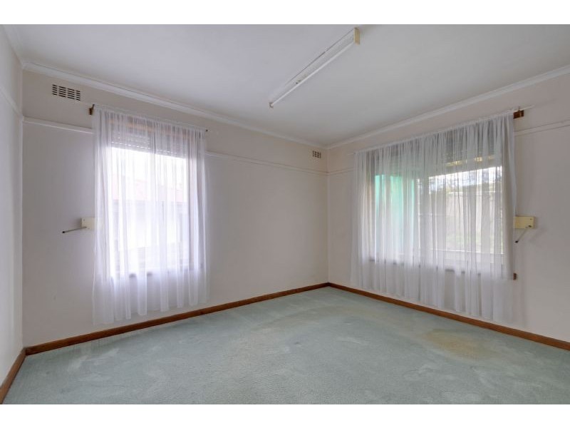 27 Robertson Street, Morwell VIC 3840