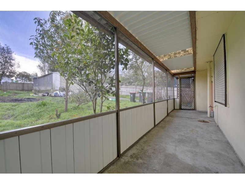 27 Robertson Street, Morwell VIC 3840