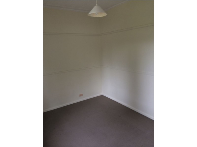 8 Tulloch Street, Morwell VIC 3840