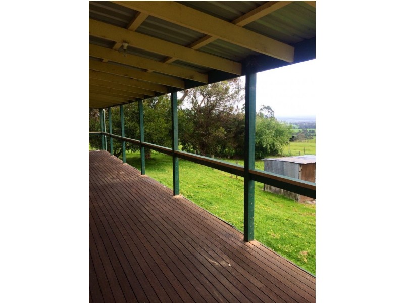 41 Brewsters Road, Yinnar South VIC 3869