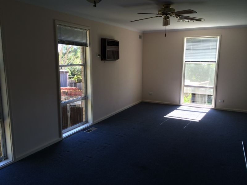 17 Blackwood Crescent, Churchill VIC 3842