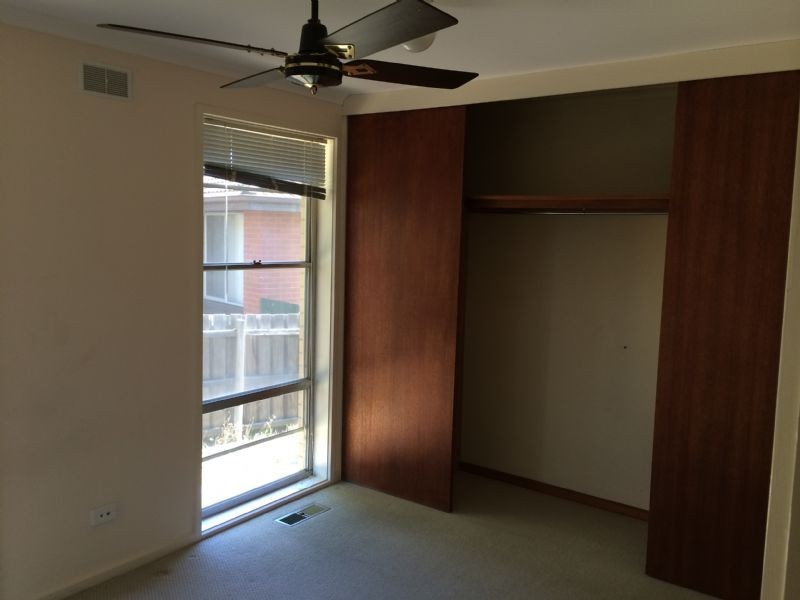 17 Blackwood Crescent, Churchill VIC 3842