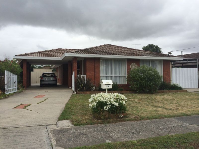 13 Airlie Bank Road, Morwell VIC 3840