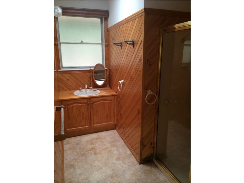 13 Burnside Drive, Morwell VIC 3840