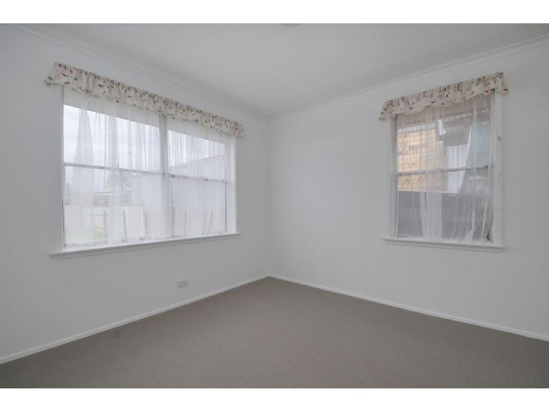 28  Howard Avenue, Morwell VIC 3840