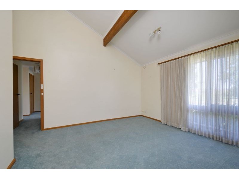 2 Bridgewater Drive, Morwell VIC 3840