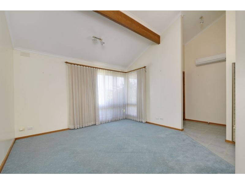 2 Bridgewater Drive, Morwell VIC 3840