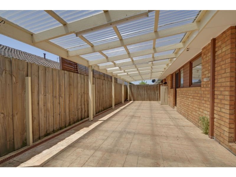 2 Bridgewater Drive, Morwell VIC 3840