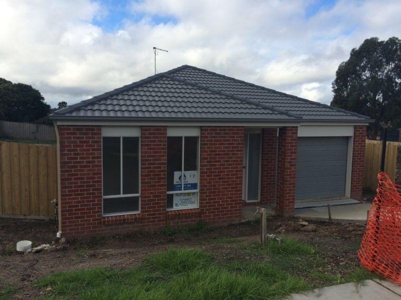 17 Glendonald Road, Churchill VIC 3842