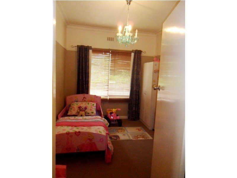 5 Vindon Avenue, Morwell VIC 3840