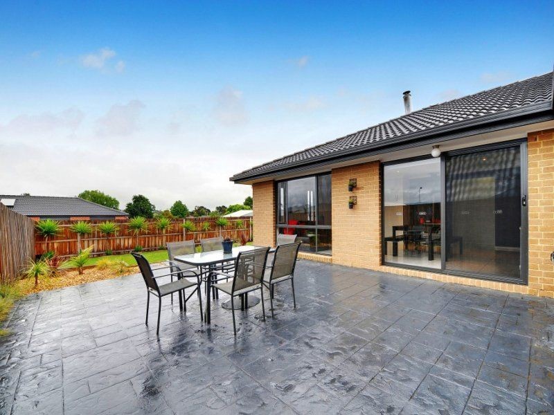 4 Rieniets Way, Yinnar VIC 3869