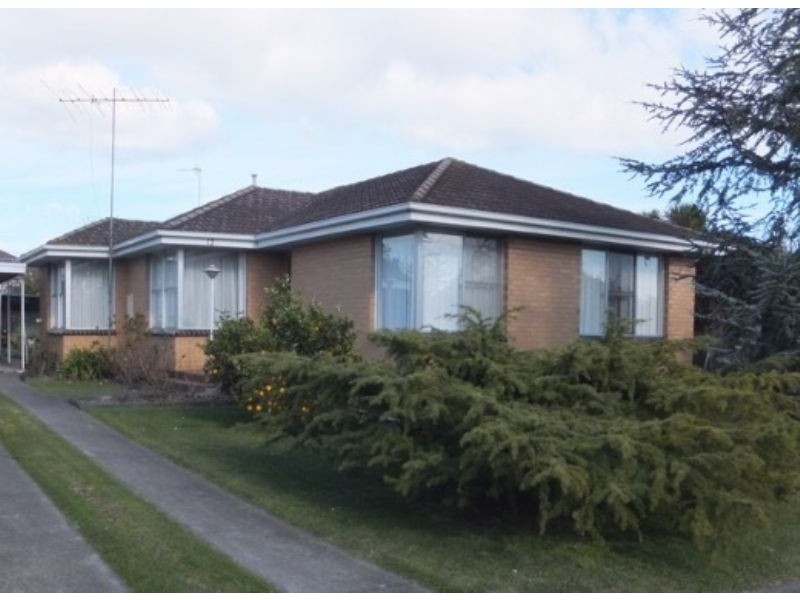 13 Grandview Grove, Morwell VIC 3840