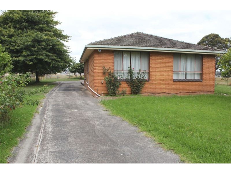 100 English street, Morwell VIC 3840
