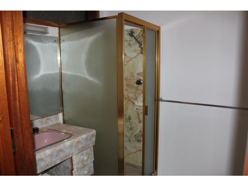 100 English street, Morwell VIC 3840