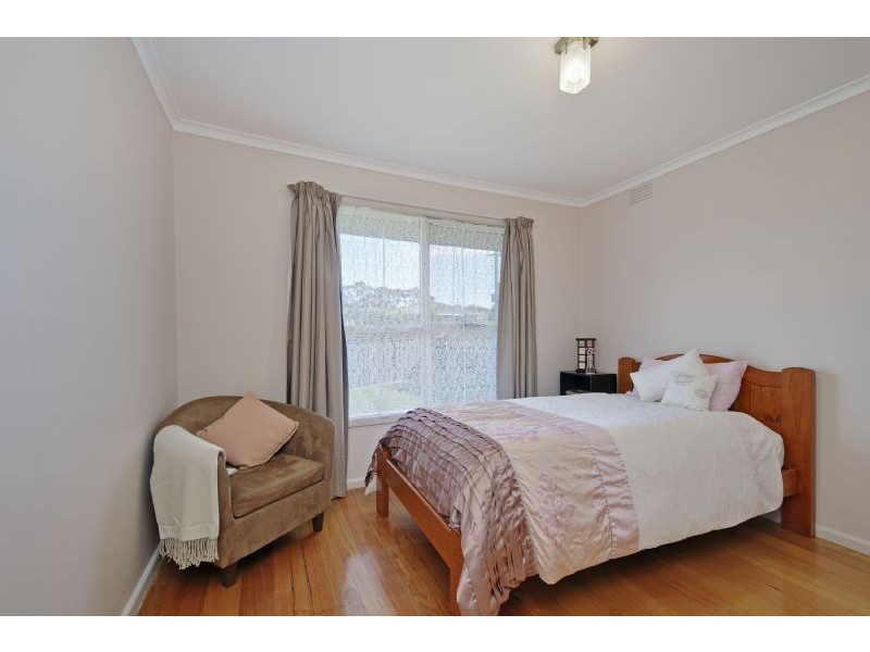 2 Walker Parade, Churchill VIC 3842