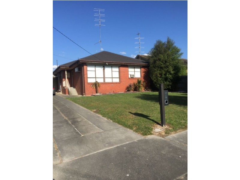 8 Shaw Street, Churchill VIC 3842