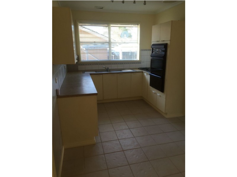 8 Shaw Street, Churchill VIC 3842