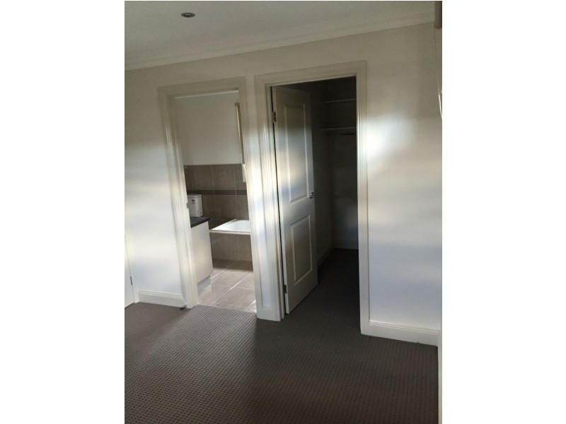 2/40 Travers Street, Morwell VIC 3840