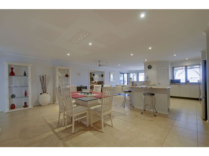 15 Ashley Avenue, Morwell VIC 3840