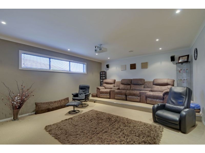 15 Ashley Avenue, Morwell VIC 3840