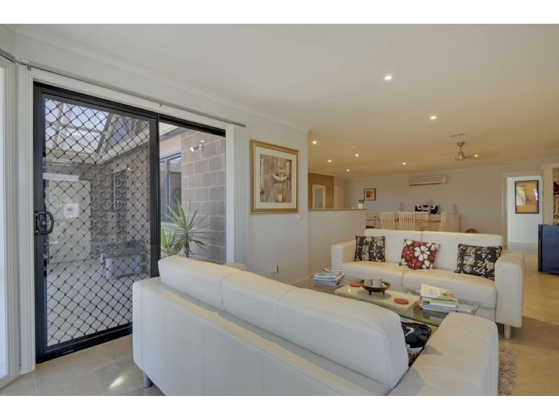 15 Ashley Avenue, Morwell VIC 3840