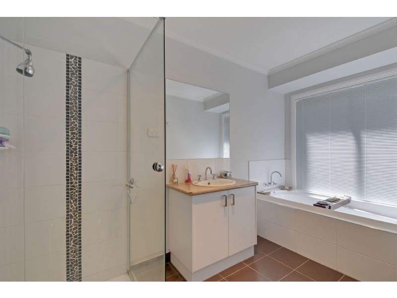 15 Ashley Avenue, Morwell VIC 3840