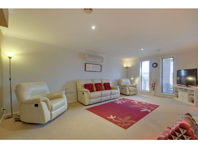 15 Ashley Avenue, Morwell VIC 3840