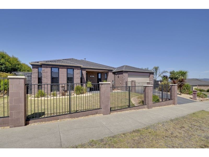 15 Ashley Avenue, Morwell VIC 3840