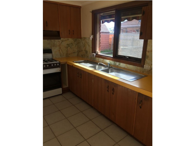 1 Canterbury Way, Churchill VIC 3842