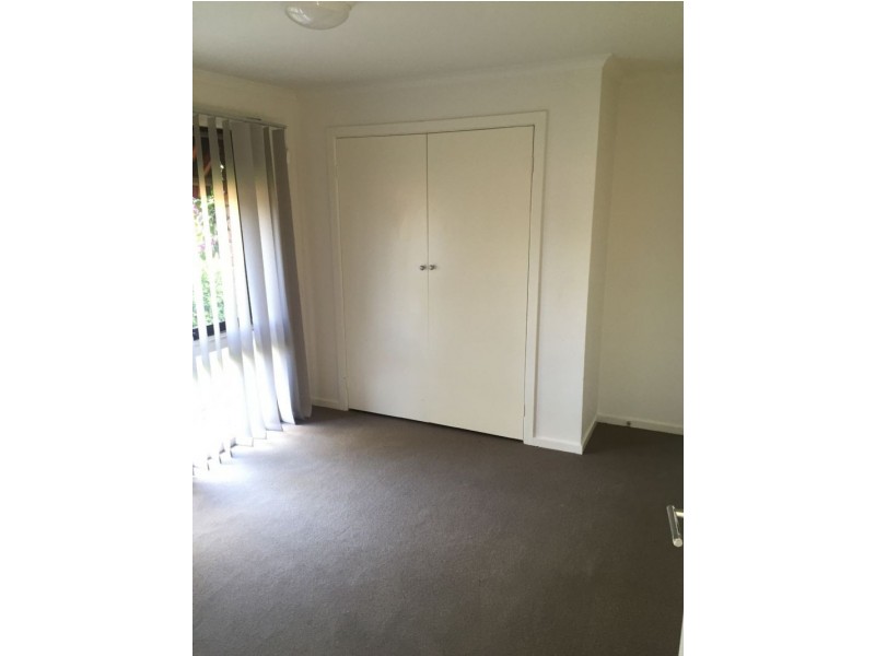 1 Canterbury Way, Churchill VIC 3842