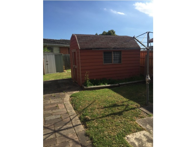 1 Canterbury Way, Churchill VIC 3842
