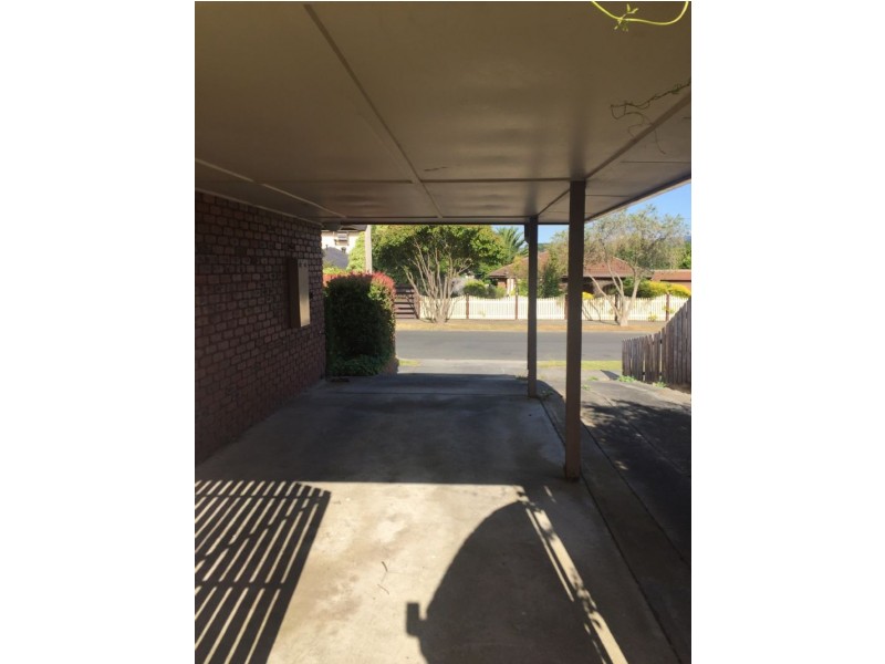 1 Canterbury Way, Churchill VIC 3842