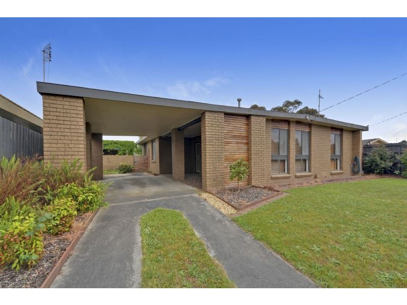 2 Elm Court, Churchill VIC 3842
