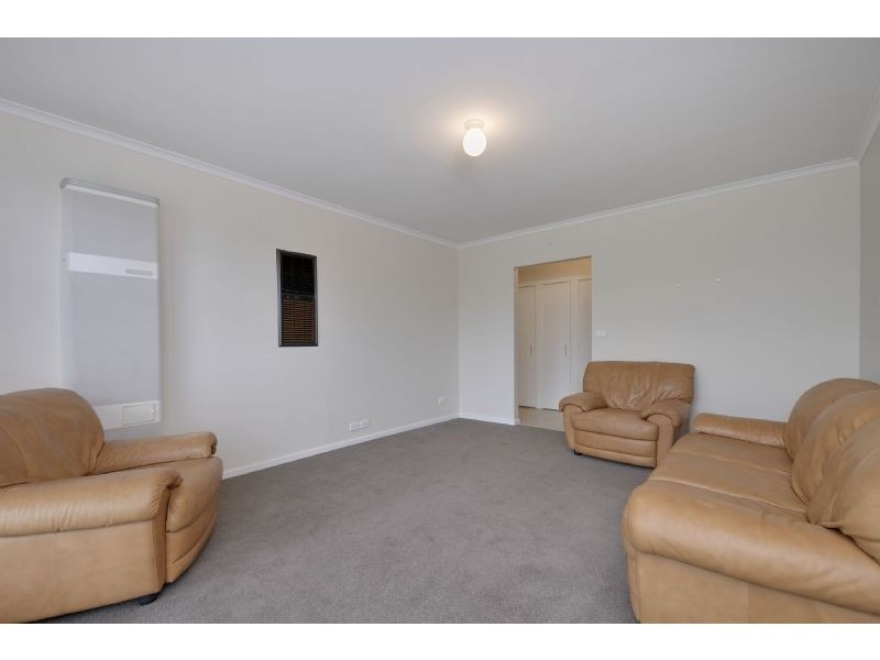 2 Elm Court, Churchill VIC 3842