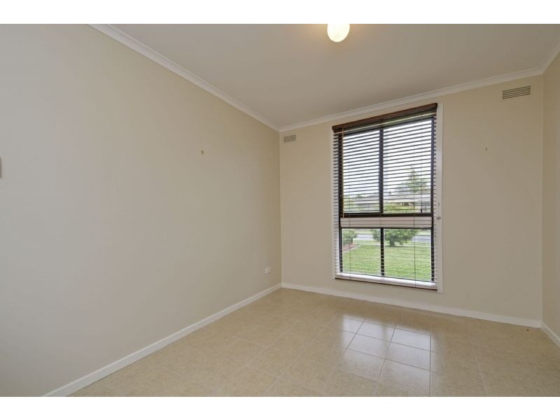 2 Elm Court, Churchill VIC 3842