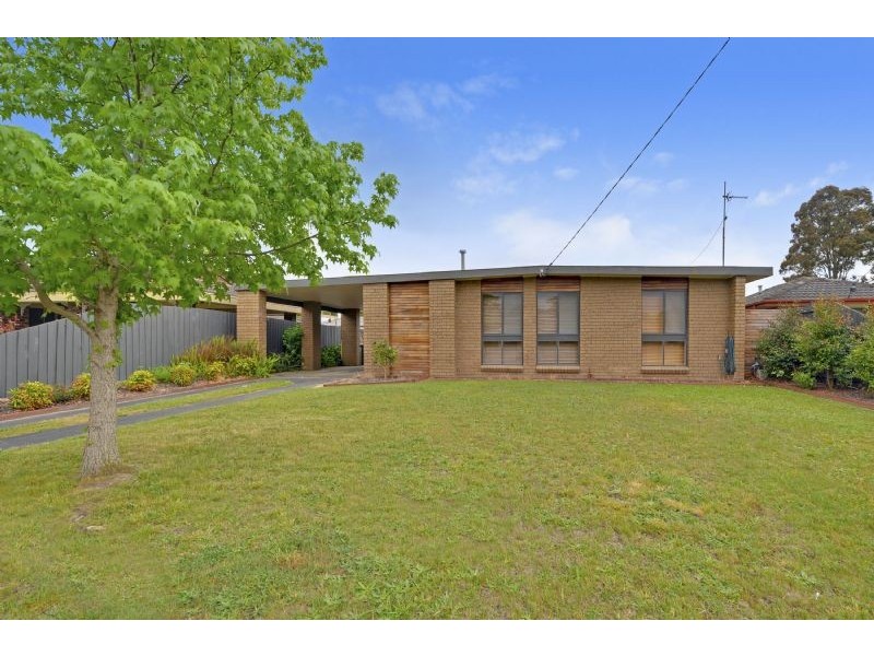 2 Elm Court, Churchill VIC 3842