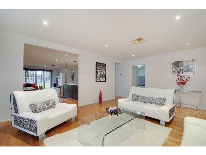 10 Glenrowan Street, Morwell VIC 3840