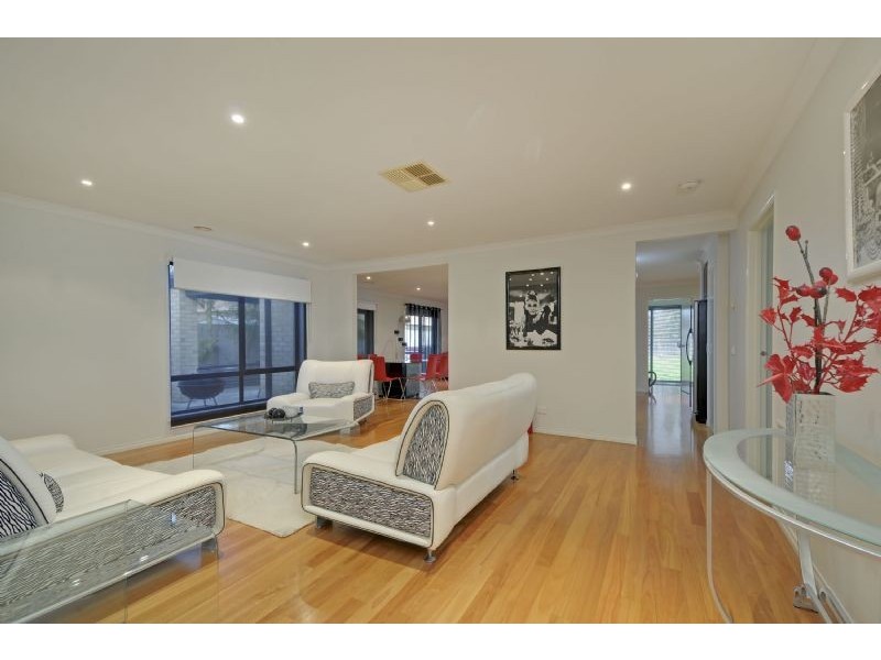 10 Glenrowan Street, Morwell VIC 3840