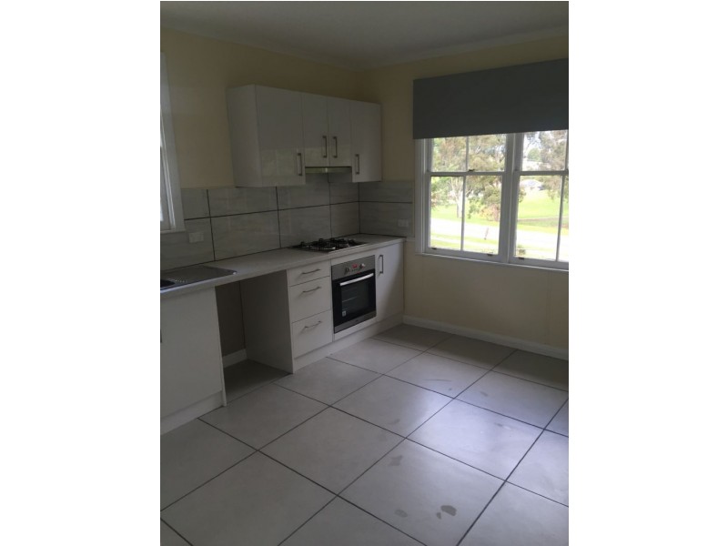 17  Robertson street, Morwell VIC 3840