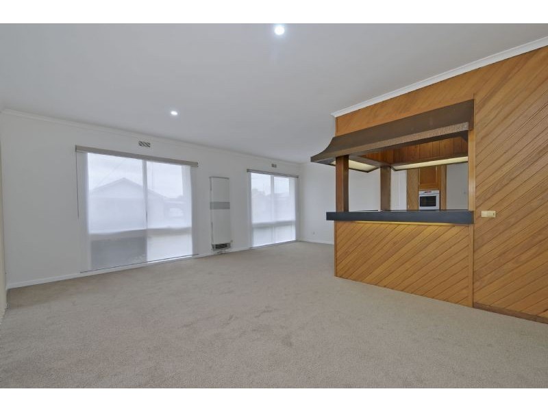 15 Chestnut Avenue, Morwell VIC 3840
