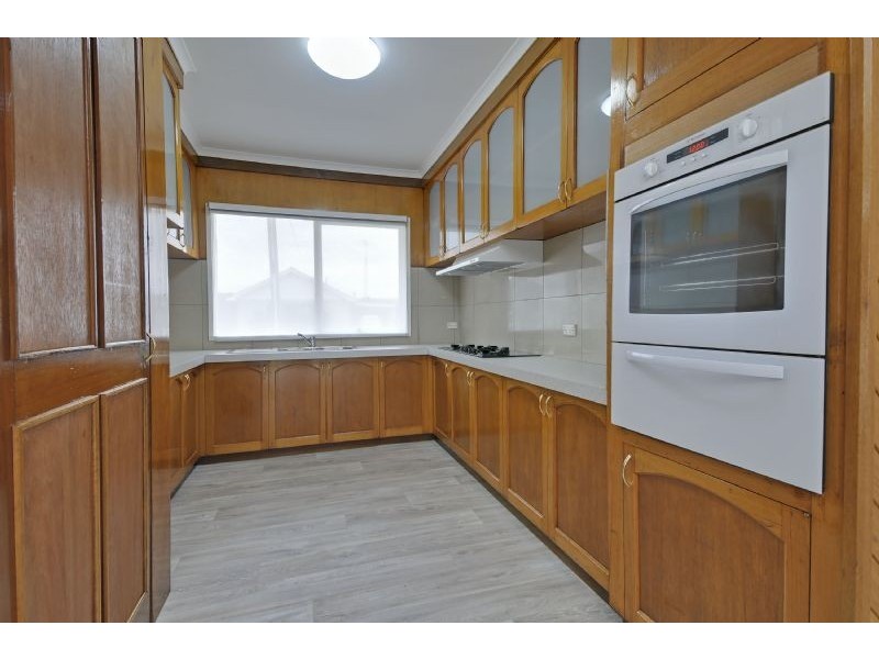 15 Chestnut Avenue, Morwell VIC 3840